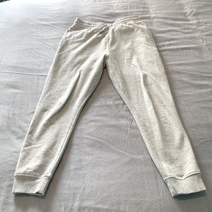 Men’s Gymshark Crest Joggers Light Gray (Medium)